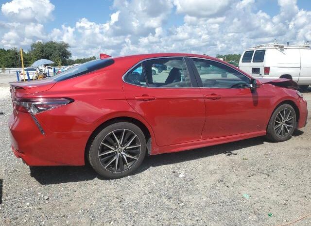 
								2021 Toyota Camry se full									