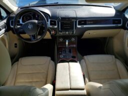 
										2013 Volkswagen Touareg full									