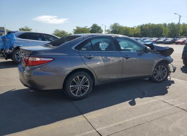 
								2016 Toyota Camry le full									