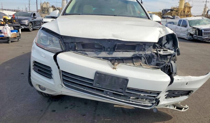 
								2014 Volkswagen Touareg full									