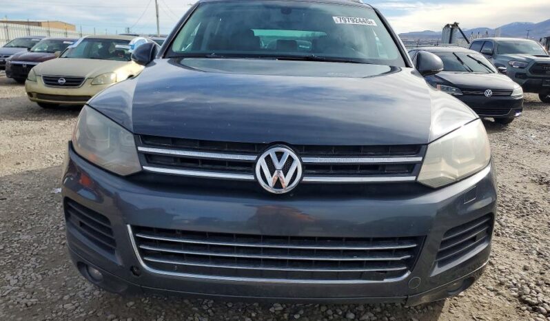 
								2011 Volkswagen Touareg full									