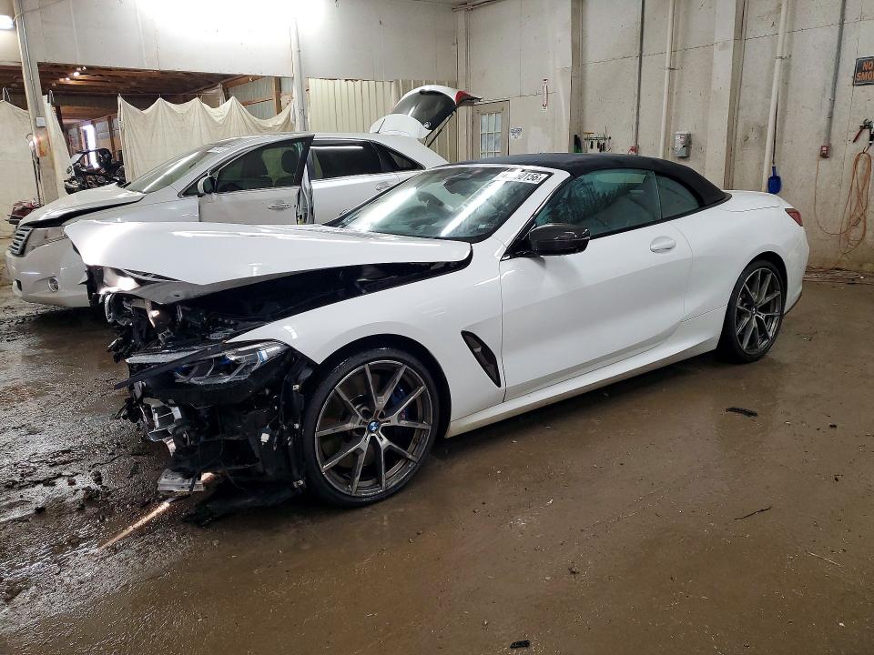 2019 BMW M8