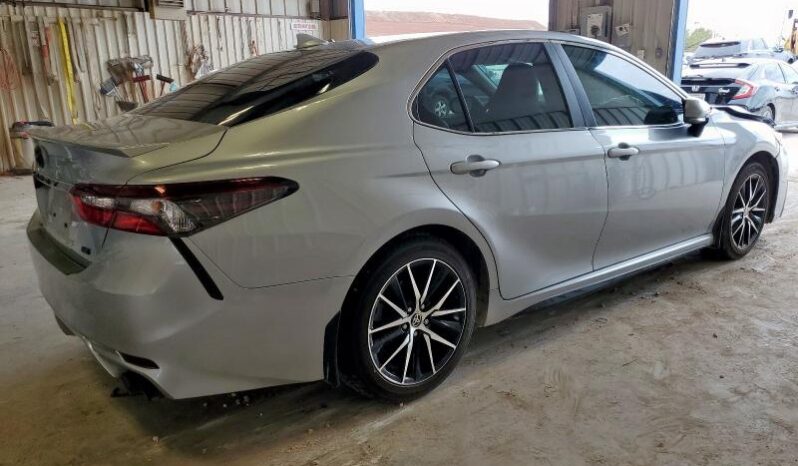 
								2023 Toyota Camry full									