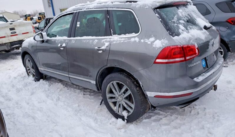 
								2015 Volkswagen Touareg full									