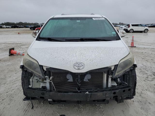 2016 Toyota Sienna