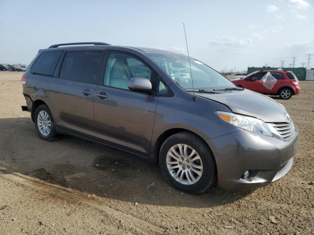 2012 Toyota Sienna xle