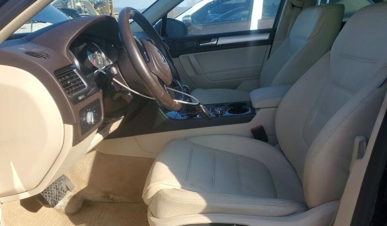 
								2014 Volkswagen Touareg full									