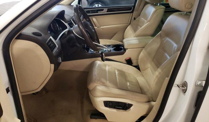 
								2016 Volkswagen Touareg full									