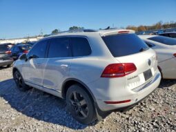 
										2013 Volkswagen Touareg full									