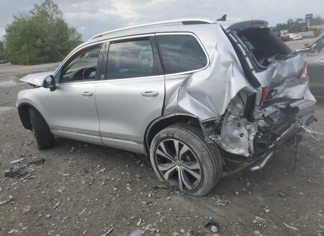 
								2017 Volkswagen Touareg full									