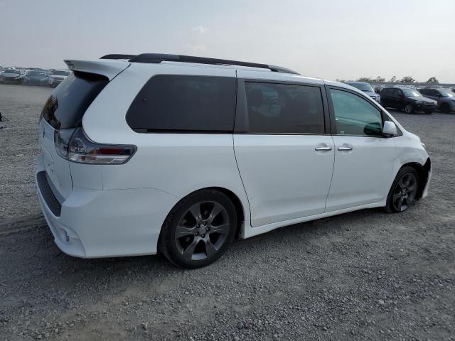 2016 Toyota Sienna