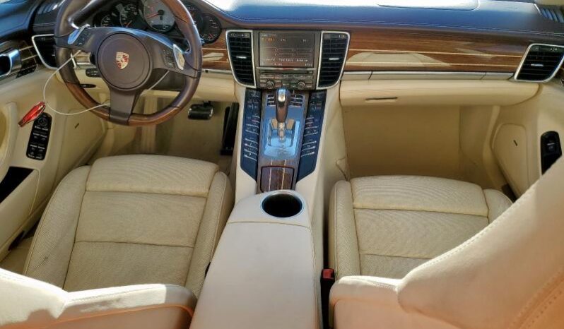 
								2011 Porsche Panamera full									