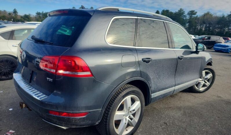 
								2012 Volkswagen Touareg full									