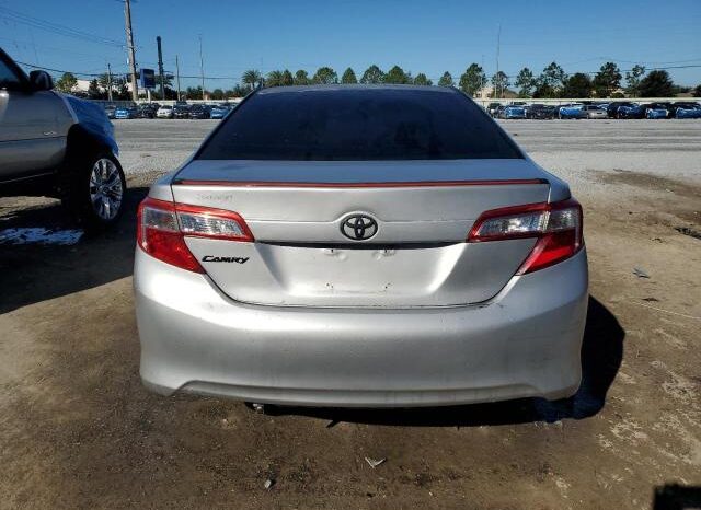 
								2012 Toyota Camry base full									