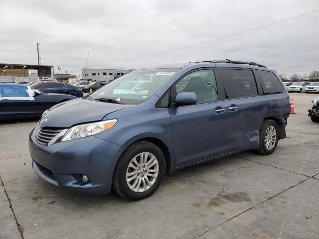 2015 Toyota Sienna xle