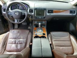
										2012 Volkswagen Touareg full									