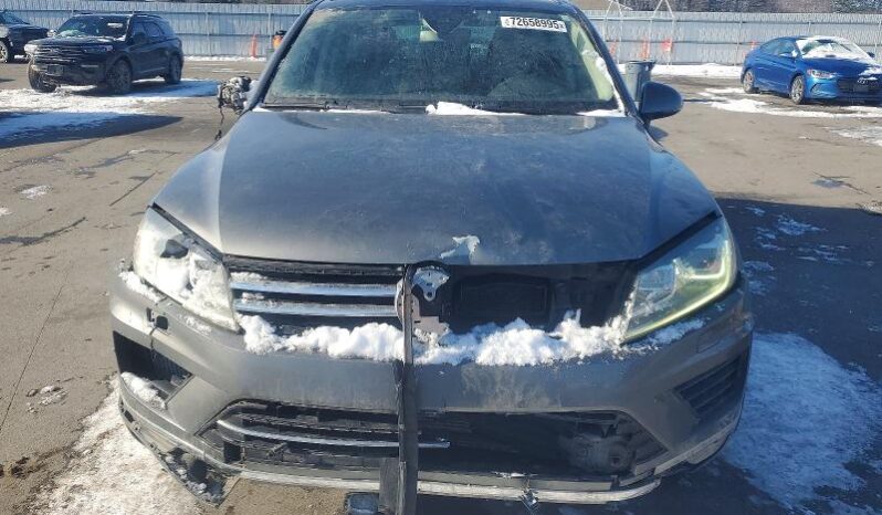 
								2016 Volkswagen Touareg full									