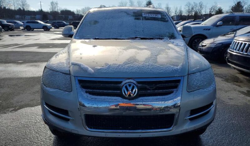 
								2008 Volkswagen Touareg full									