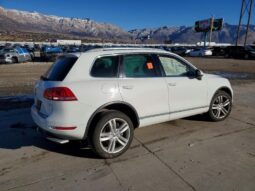 
										2014 Volkswagen Touareg full									