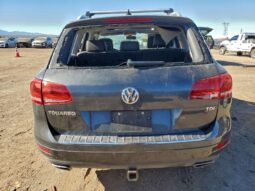 
										2013 Volkswagen Touareg full									