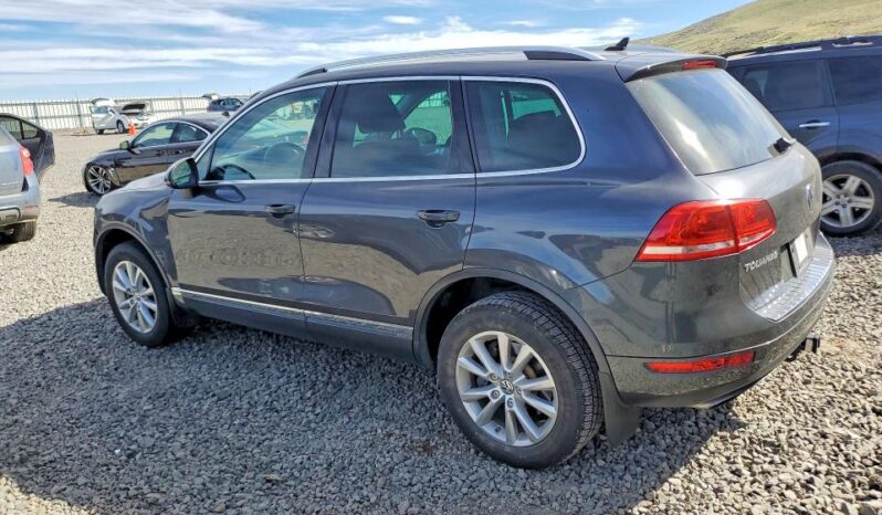 
								2014 Volkswagen Touareg full									