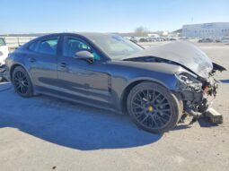 
										2017 Porsche Panamera full									