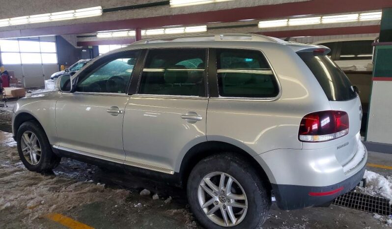 
								2008 Volkswagen Touareg full									