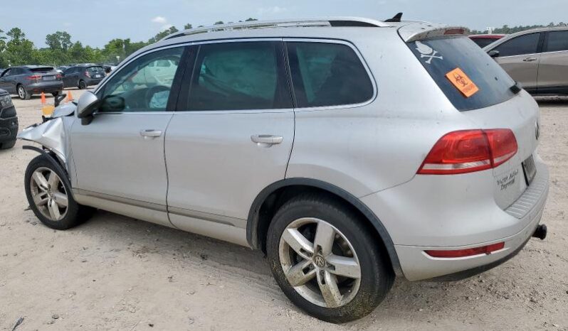 
								2013 Volkswagen Touareg full									