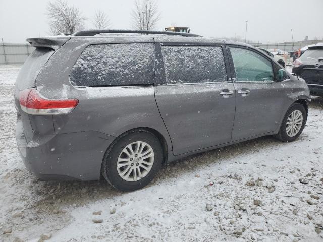 2013 Toyota Sienna xle