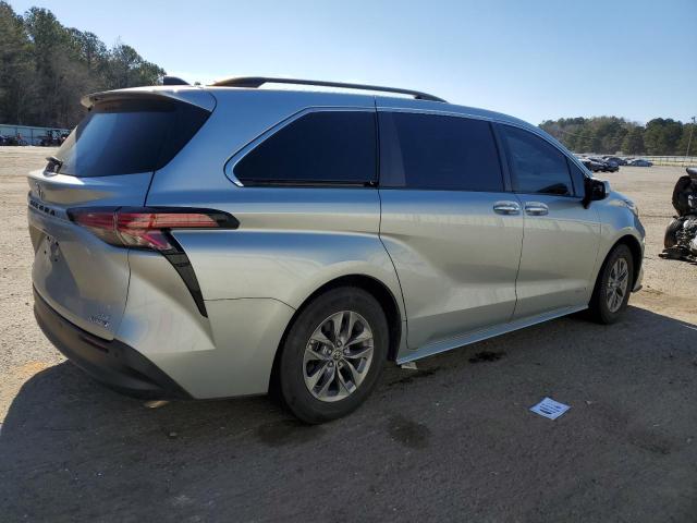 2021 Toyota Sienna xle