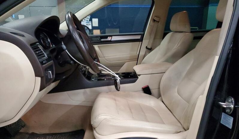 
								2013 Volkswagen Touareg full									
