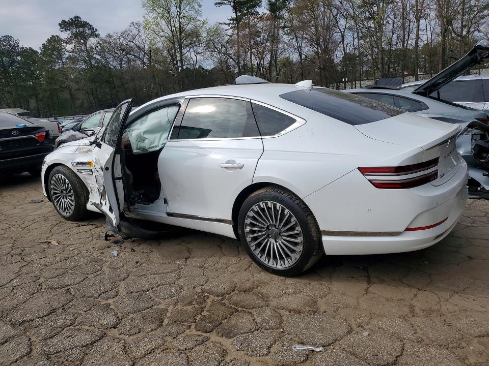 2023 Genesis G80
