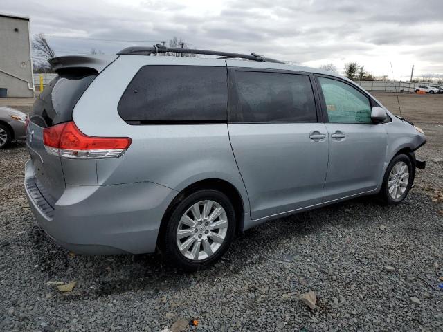 2013 Toyota Sienna xle