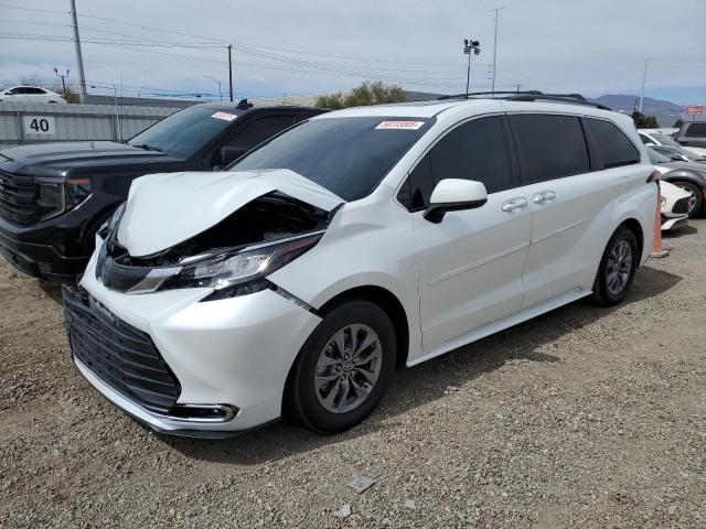 2022 Toyota Sienna xle