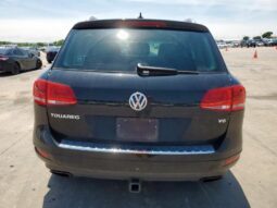 
										2014 Volkswagen Touareg full									