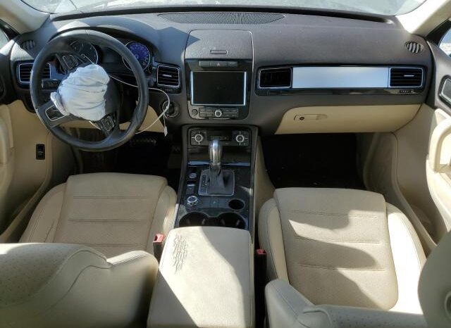 
								2014 Volkswagen Touareg full									