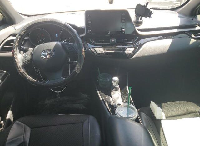 
								2021 Toyota C-hr full									