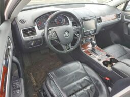 
										2011 Volkswagen Touareg full									