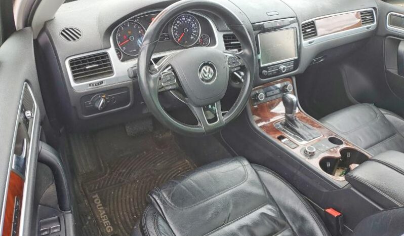 
								2011 Volkswagen Touareg full									