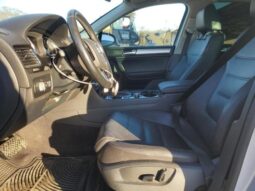 
										2012 Volkswagen Touareg full									