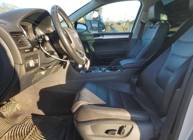 
								2012 Volkswagen Touareg full									