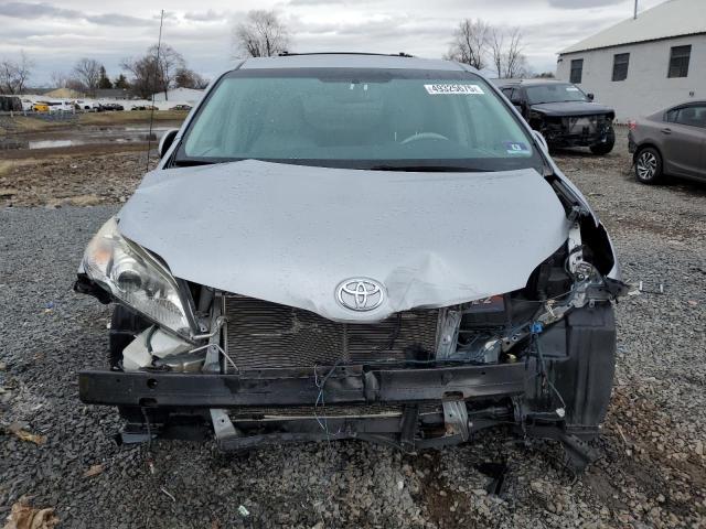 2013 Toyota Sienna xle