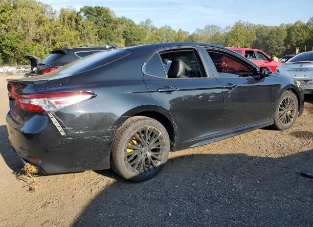 
								2020 Toyota Camry se full									