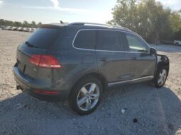 
										2012 Volkswagen Touareg full									