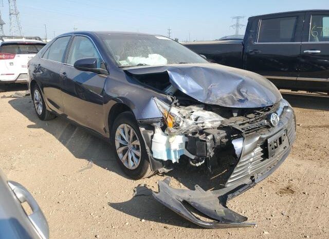 
								2016 Toyota Camry le full									