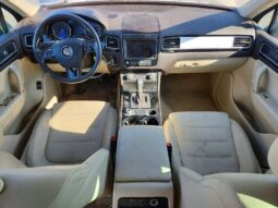 
										2016 Volkswagen Touareg full									