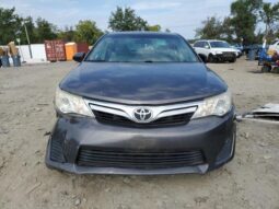 
										2012 Toyota Camry base full									