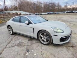 
										2022 Porsche Panamera full									