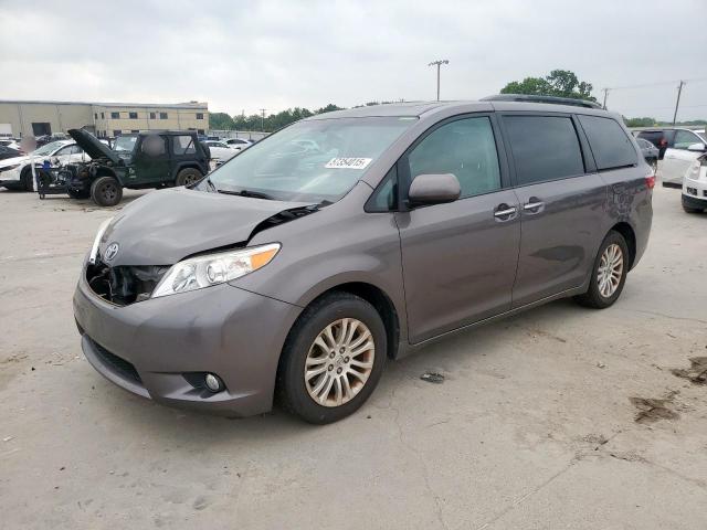 2015 Toyota Sienna xle