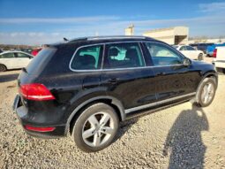 
										2014 Volkswagen Touareg full									